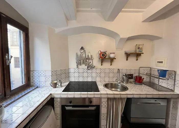 Santo Spirito Historic Studio Apartment